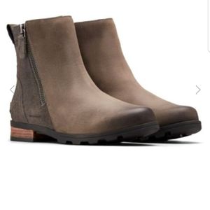 Sorel Emelie Side Zip Bootie